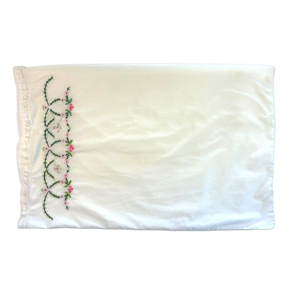 VTG Hand Embroidered White Pillowcase Floral Wavy Lace Trim Cottagecore EUC